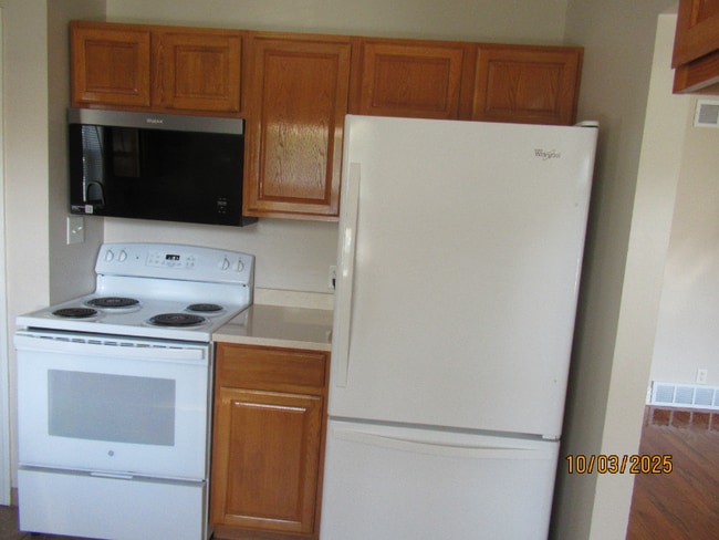 Photo - 400 Watrous Ave