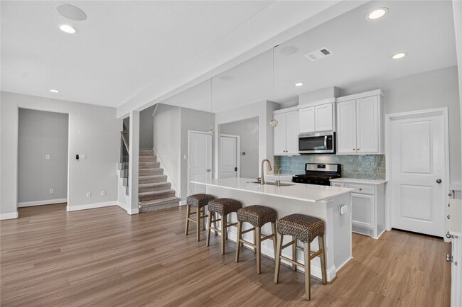Building Photo - 2524 Hagerman Ct