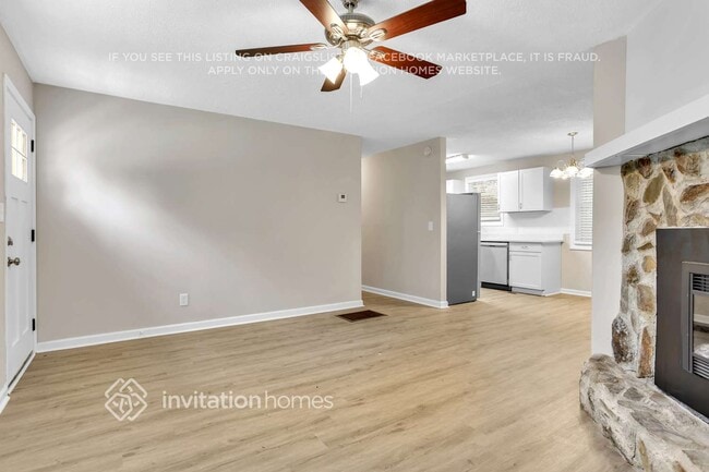 Photo - 353 Simca St SE