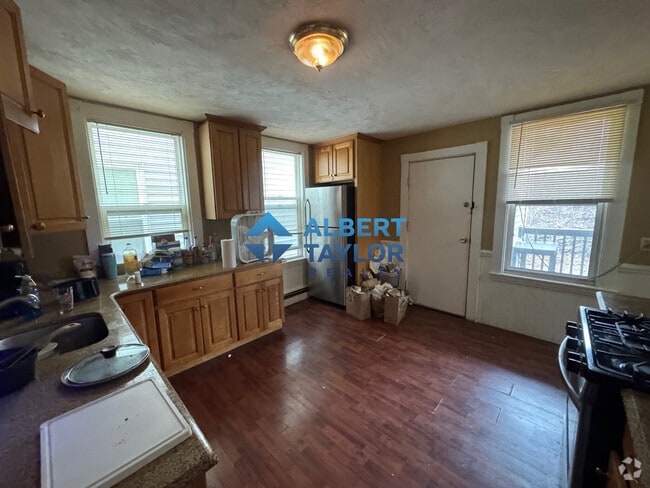 Building Photo - 8 Eldora St Unit 2 Rental