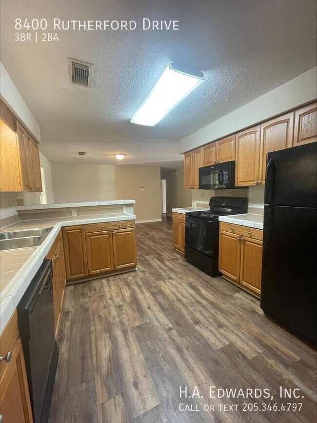 Photo - 8400 Rutherford Dr