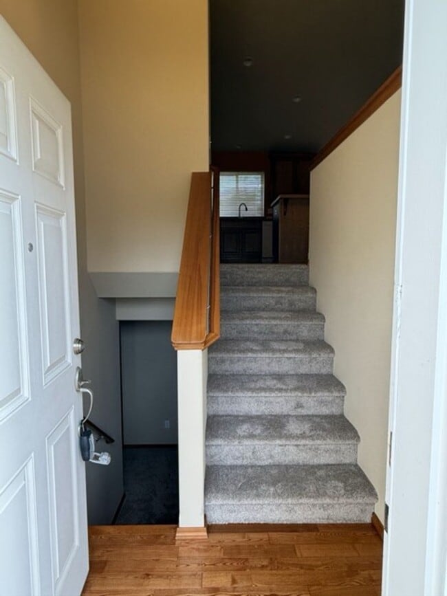 Photo - 10523 19th Pl W