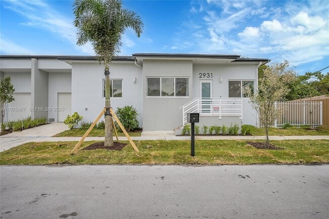 Photo - 2931 SW 12th Ave Unit 1