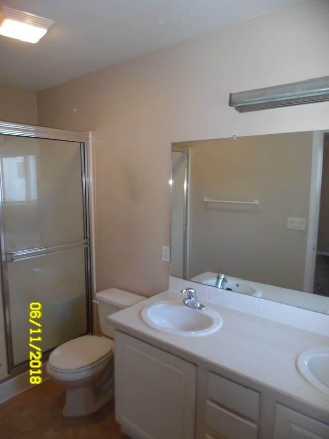 Photo - 467 NW Meadows Dr