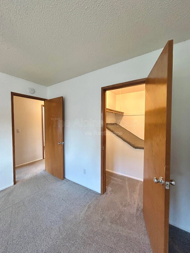 Photo - 6080 SW Valley Ave