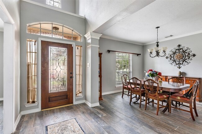 Photo - 2907 Silverberry Trail