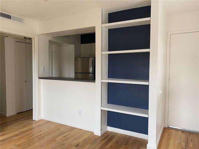 Photo - 808 Winflo Dr Unit 206