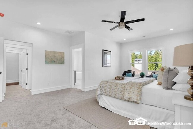 Photo - 3196 Mae Ave NE