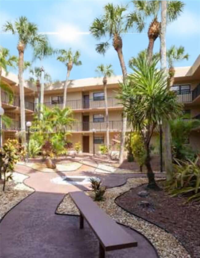 Photo - 10835 SW 112th Ave Unidad 206