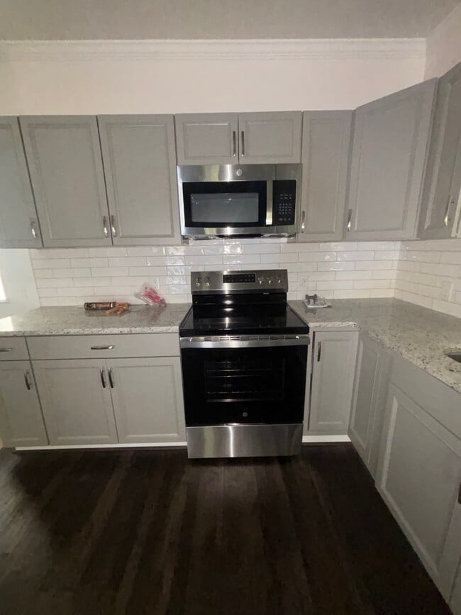 Photo - 1430-1413 13th Pl S