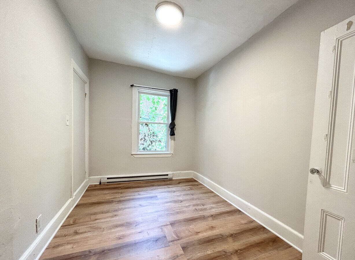 Photo - 7 Warwick St