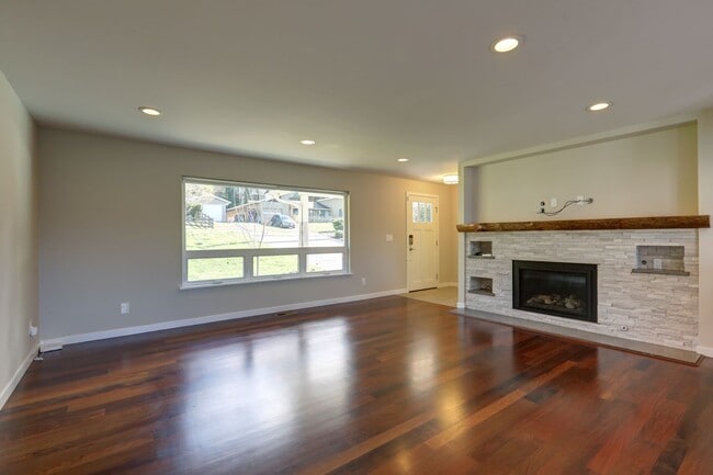 Photo - Beautifully Remodeled 4bd, 1.75ba Rambler Available in the Heart of Bellevue.