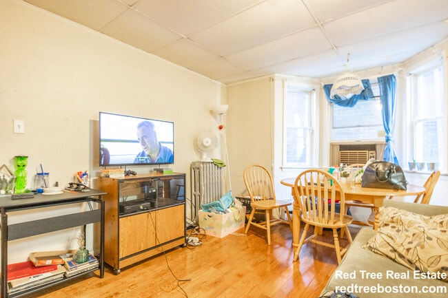 Photo - 28 Monmouth St Unit 1