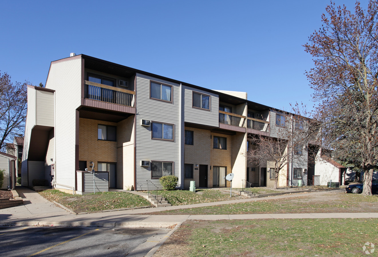 Photo - Dover Hill Apartments