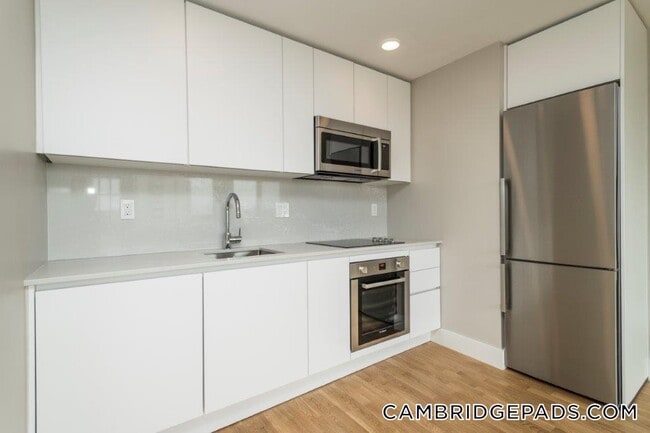 Photo - 334 Harvard St Unit L7