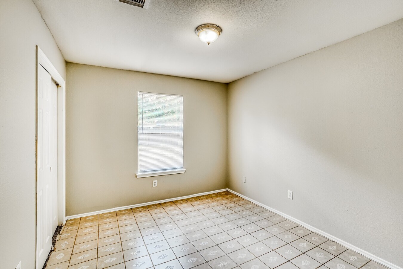 Photo - 9342 Bowmore Ct