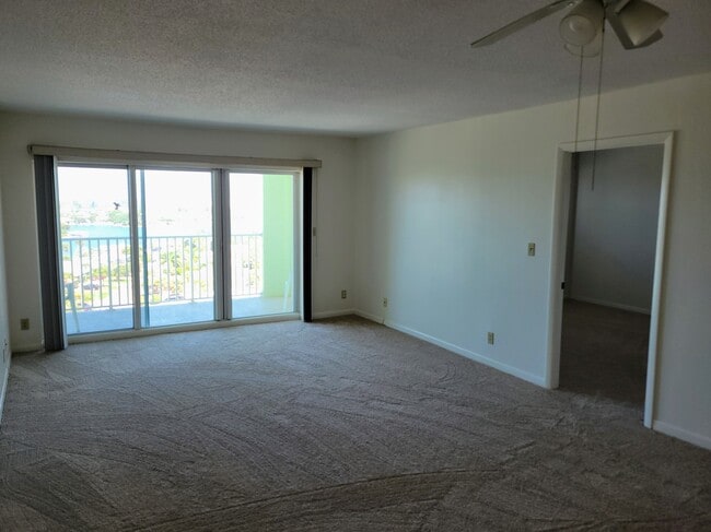 Photo - 400 64th Ave