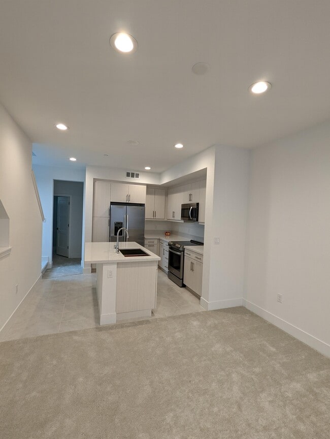 Photo - 9877 MacArthur Blvd