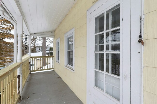 Photo - 48 W Branchville Rd
