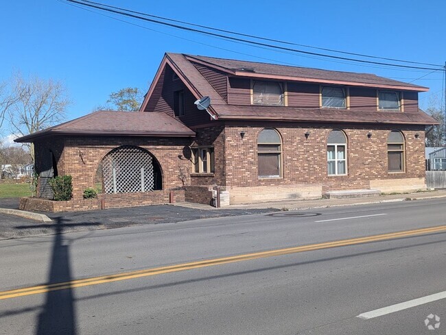 Building Photo - 158 E Maumee Ave Unit A Rental