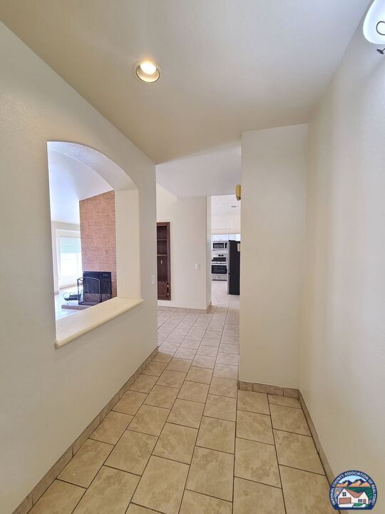 Photo - 1100 Dahlia Ct