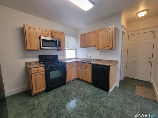 Photo - 67 Woodside St Unit 1