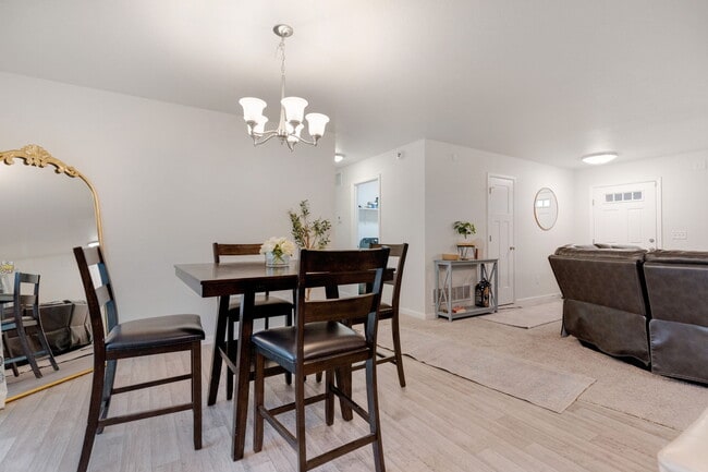 Photo - 420 S Clarion Dr