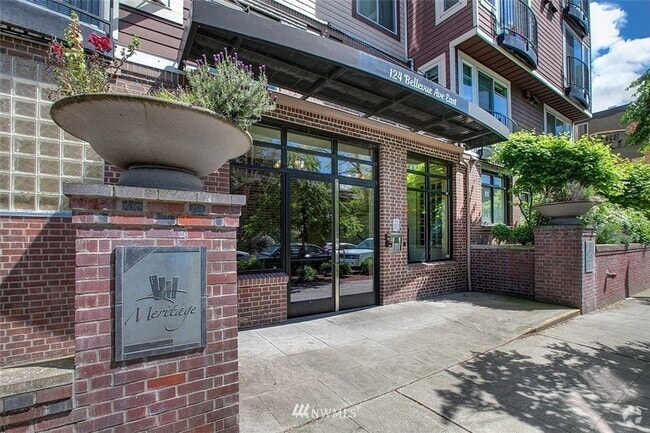 Building Photo - $500 Off 1 mo. Rent w/ Move in by 7/15 - C... Unit 602 Rental