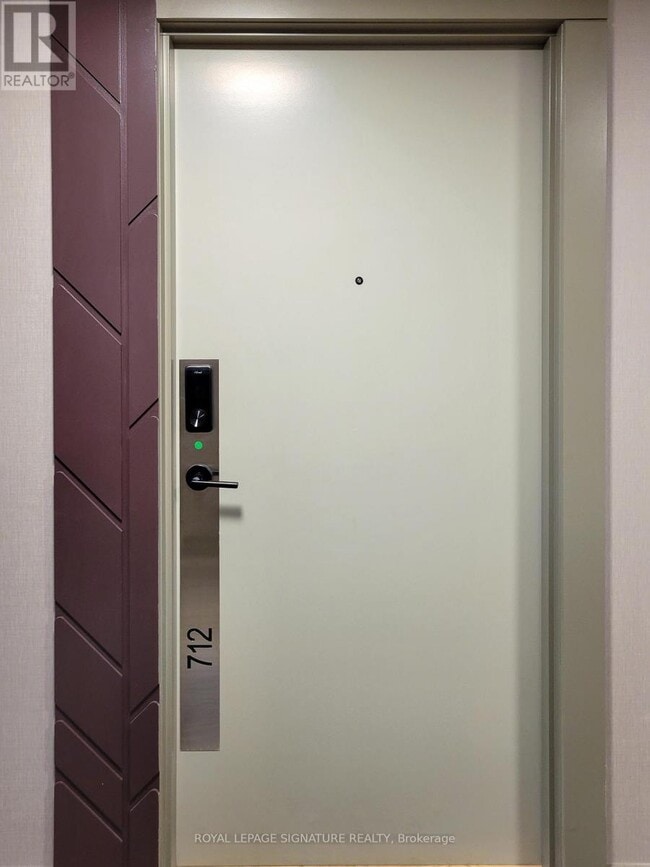 Photo - 5105 Hurontario St Unité 712