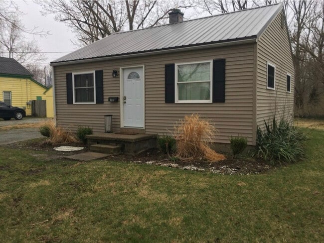 Photo - 381 Alena St