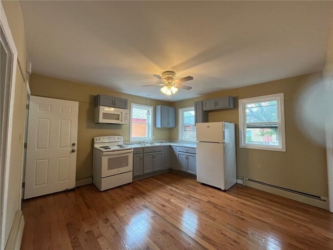 Photo - 1287 1/2 S Broadway Unit 1