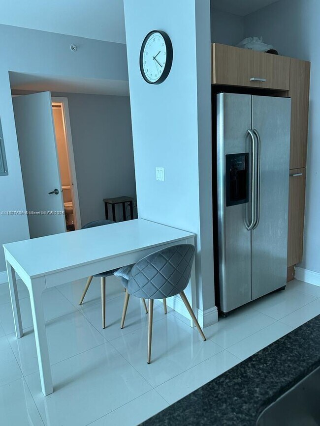 Photo - 350 S Miami Ave Unidad 2915 Rental