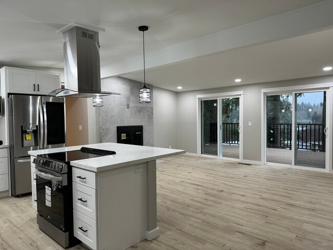 Photo - 16209 Lake Hills Blvd