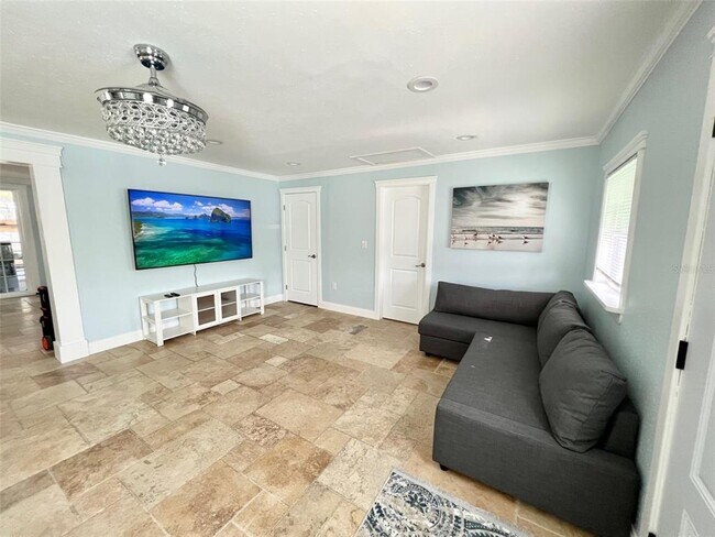 2963 Bahia Vista St