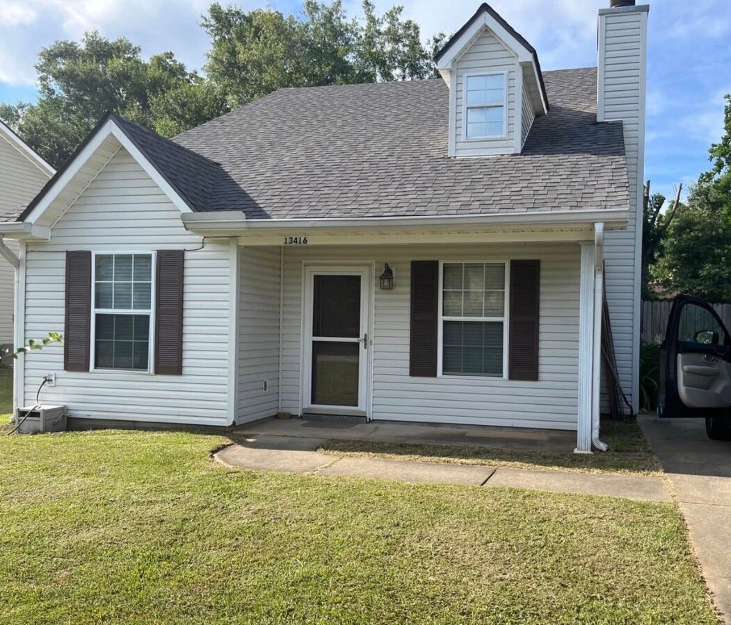 Photo - 13416 Locust Hill Dr