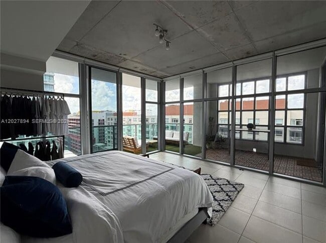 Building Photo - 3301 NE 1st Ave Unit 3301 NE 1st Ave #H1101