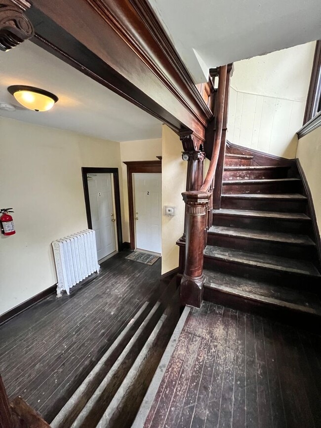 Photo - 1317 E 2nd St Unit 1