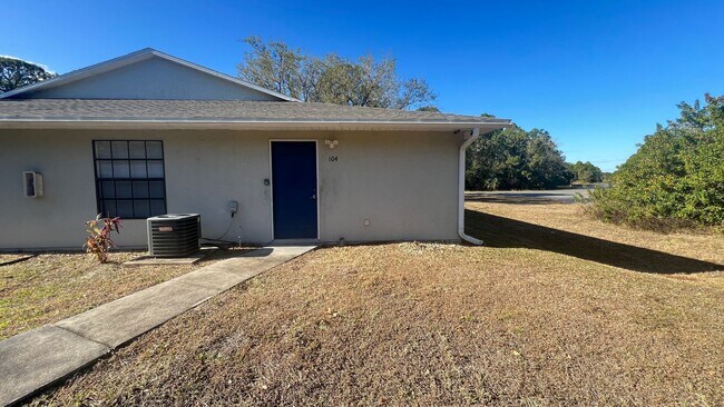 Photo - 2/2 Quiet and Cozy Palm Bay Unit AVAILABLE NOW! - $300 DISCOUNT AVAILABLE!