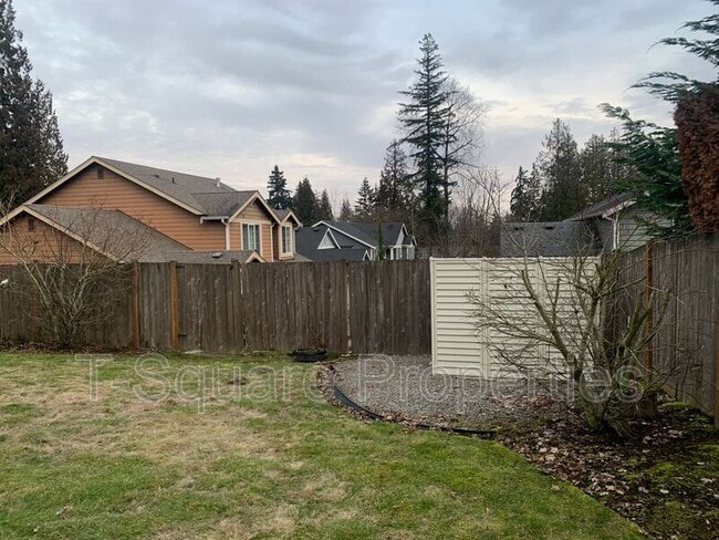 Photo - 629 199th St SW