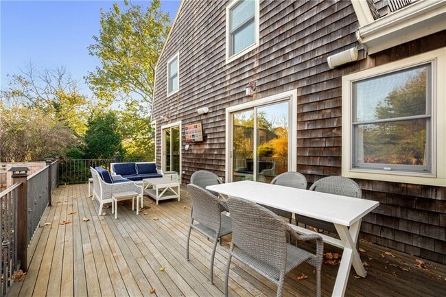 Photo - 138 Carroll Ave