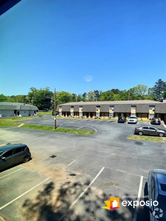 Building Photo - 3198 Washington Rd Rental