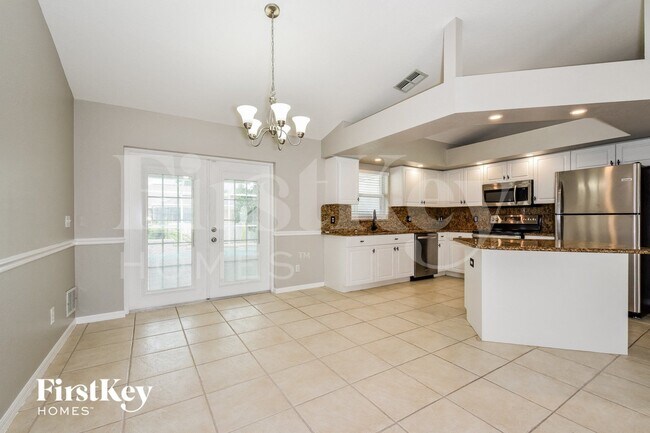 Photo - 1125 NE 33rd Ln