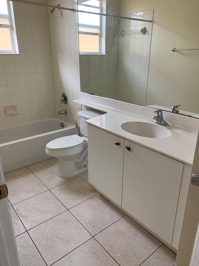 Photo - 3565 Forest Hill Blvd Unit 86