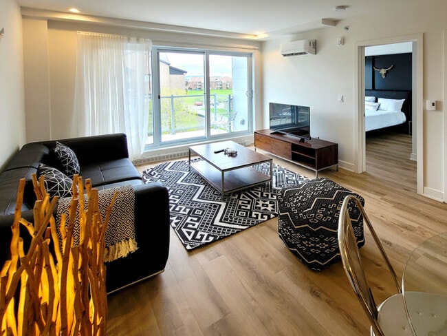 Photo - 3000 Av. Colomb Unit SI ID1222974P