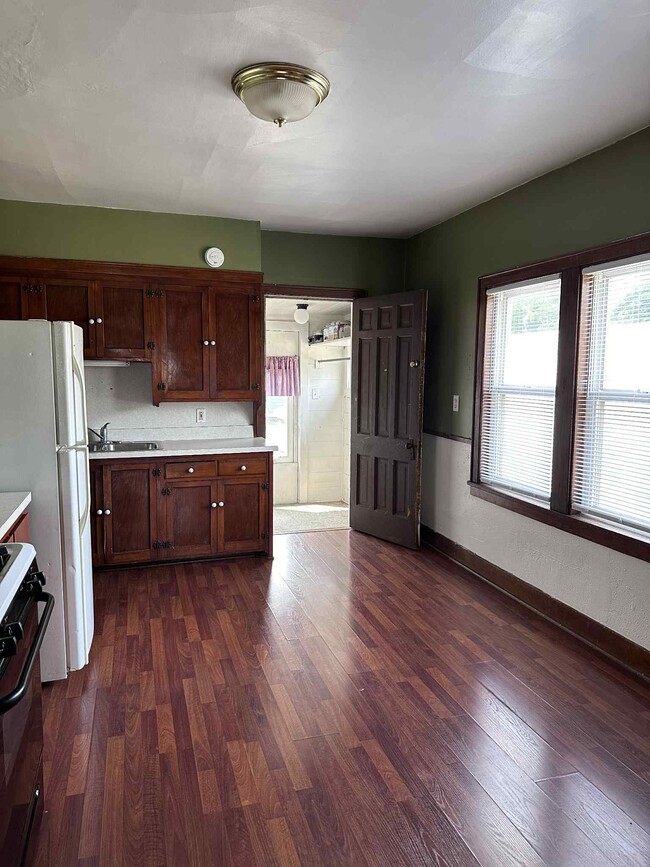 Kitchen Dining Area - 322 S 9th St Unit 322 South 9th St. Upper