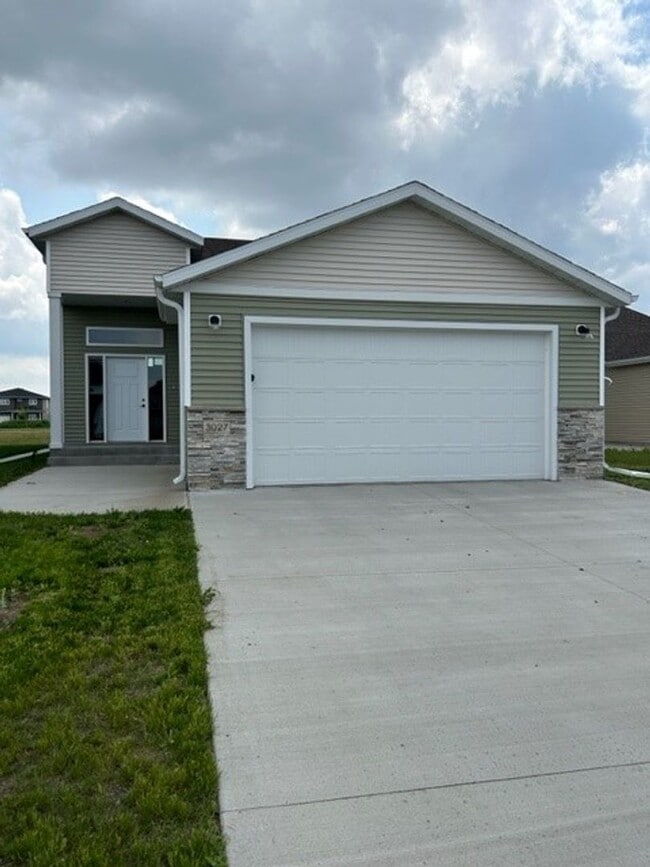 Photo - 3027 39th Ave S