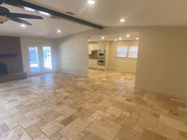 Sala de estar mirando hacia la cocina. - 1604 Bangor Ave