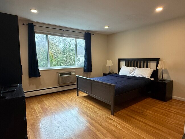 Photo - 205 Kent St Unit 26