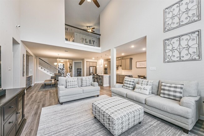Photo - 18407 Kilbowie Pl