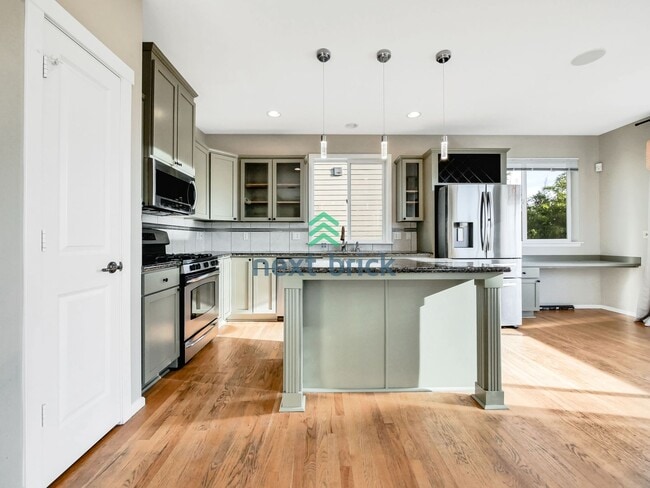 Photo - 5 Bed and 3.5 Bath Single-family Home is A...